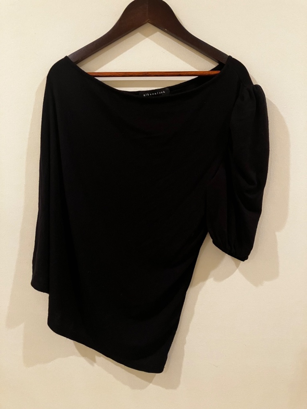 Gibson Look One Shoulder Short Sleeve Classic Black Top Size M